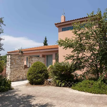 Hotel Kastelokampos Art House